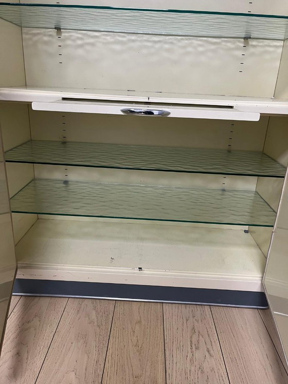 Image 1 of Mobiletto medico industriale vintage con vetro scanalato