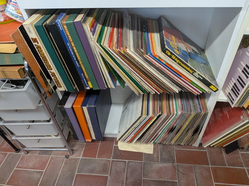 Exceptional Vinyl Record Collection | 1000+ LPs | Vintage Interior & Collector Lot