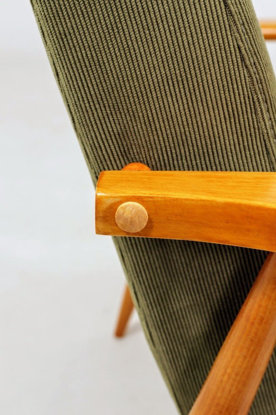 Image 1 of Loungestoel Vintage Groen Corduroy Vintage Design