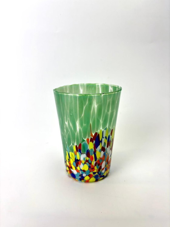 Image 1 of Set di 6 bicchieri in vetro soffiato veneziano con graniglia colorata di Murano, diametro 9 cm, hand made in italy.