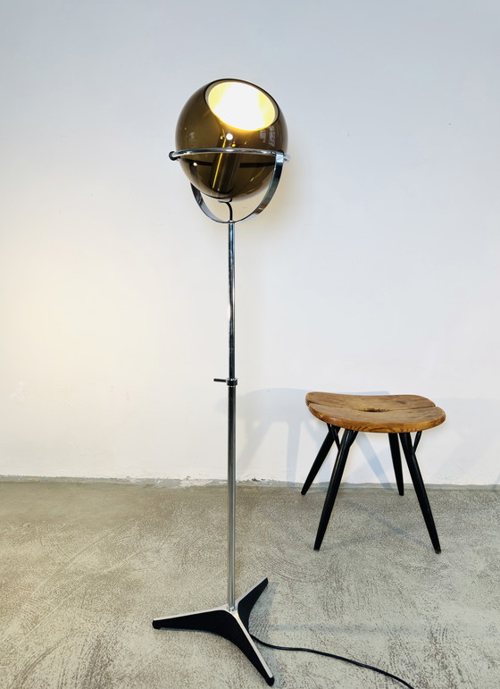 Image 1 of Lampadaire GLOBE 2000 PAR FRANK LIGTELIJN POUR RAAK AMSTERDAM, PAYS-BAS, années 1960