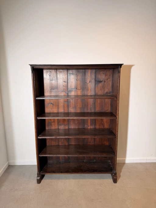 Antieke open boekenkast van massief hout