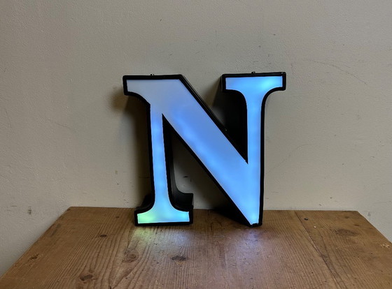 Image 1 of Lettera N illuminata d'epoca, anni '70