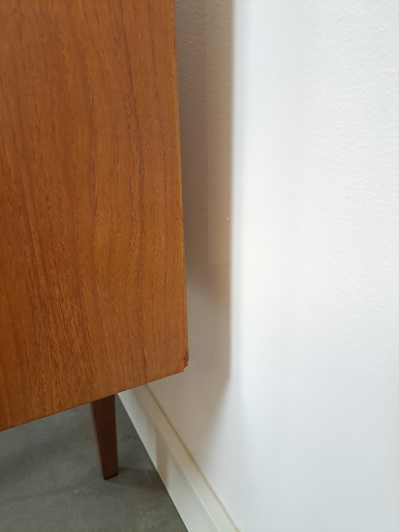 Image 1 of Buffet à hauts pieds et tiroirs