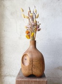 Vase / Skulptur aus massiver, geschnitzter Eiche