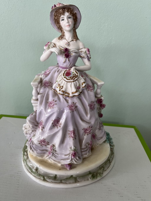 Statuetta "Ricamo" di Compton & Woodhouse, The Graceful Arts