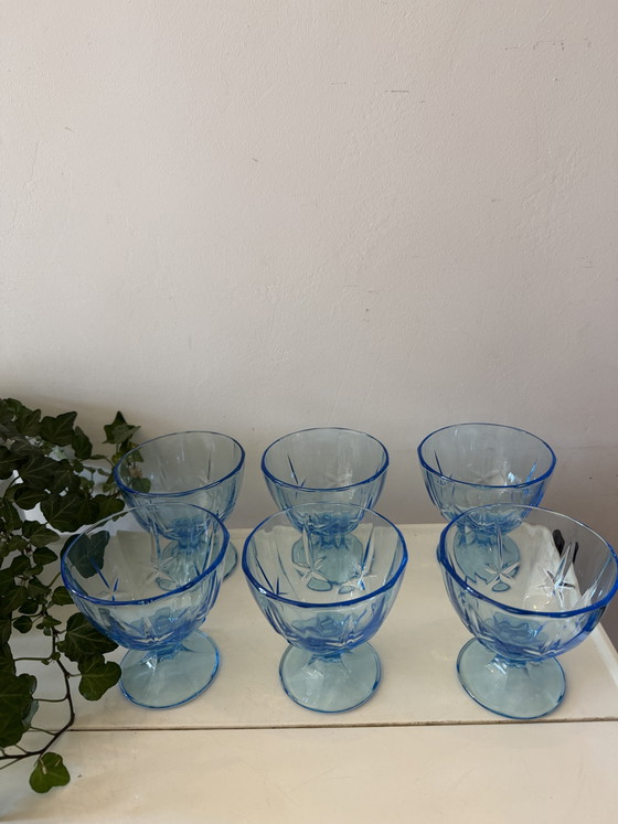 Image 1 of Set of 6 vintage Luminarc coupe glasses