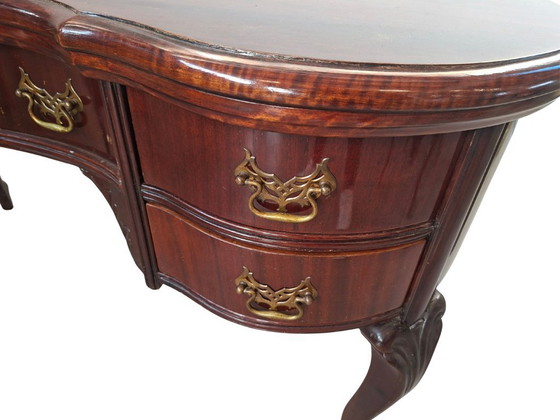 Image 1 of Conjunto de estudio Elite: Escritorio con forma de frijol y silla de bañera