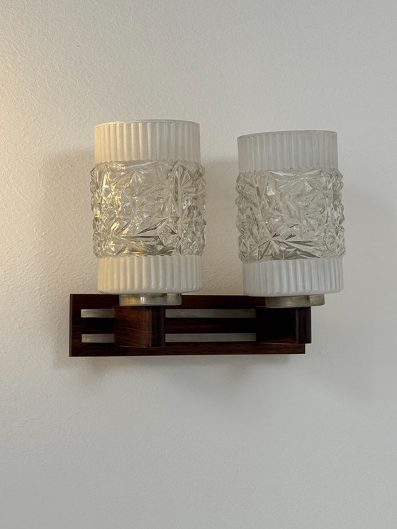 Image 1 of Coppia di applique vintage, cromate, palissandro e vetro pressato stampato, Francia