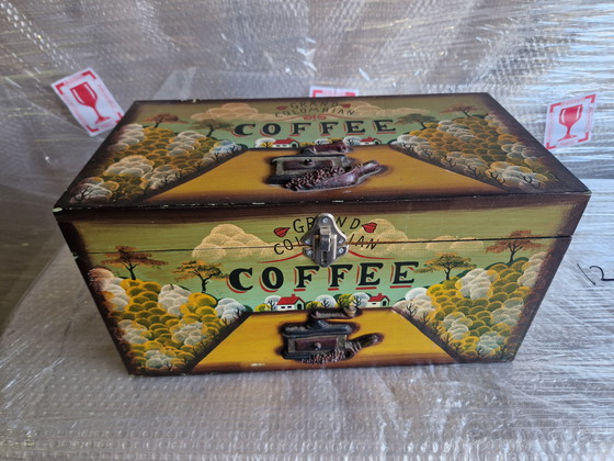 Image 1 of Nice vintage wooden coffee box