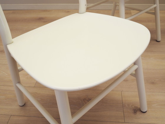 Image 1 of Ensemble de quatre chaises en hêtre, design italien, années 1970, Production : Italie