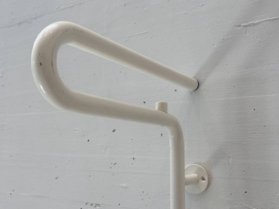 2x Minimalistische wandkapstokken van crèmekleurig metaal – Metal (photo 4 of 10)