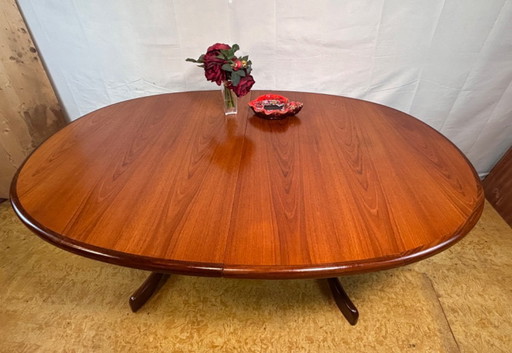 Mid Century Retro Vintage Table de salle à manger ovale à rallonge en teck par G-Plan - Victor Wilkins, 1960s
