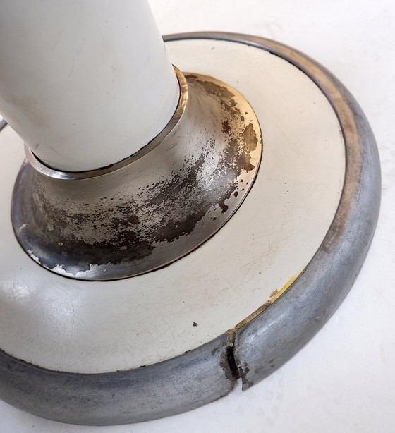 Image 1 of Koken Original Bruine Lederen & Wit Geëmailleerde Gietijzeren Kappersstoel - 1918