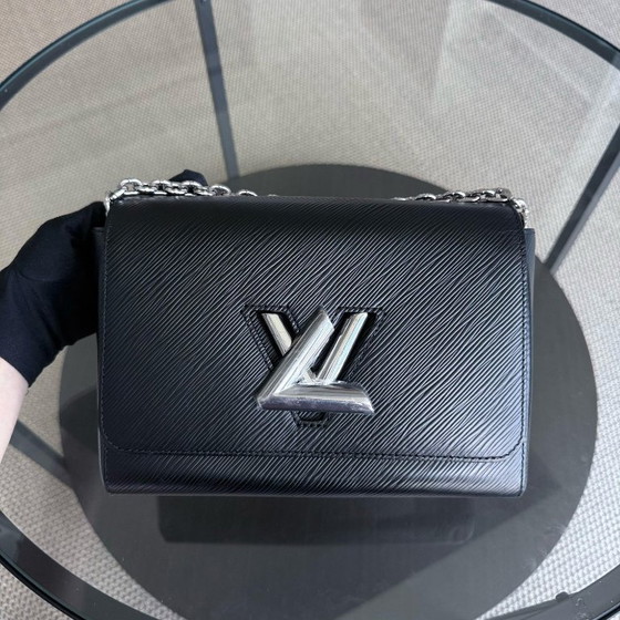 Image 1 of LOUIS VUITTON TWIST MEDIUM MM - EPI LEER ZWART MET ZILVEREN BESLAG