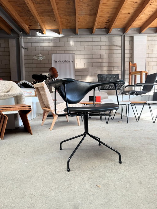 Gubi Masculo meeting chair leer (set a 6)