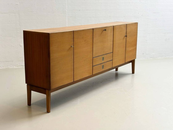 Image 1 of Dressoir uit het midden van de 20e eeuw met veel opbergruimte, gemaakt van beukenhout, jaren 60.