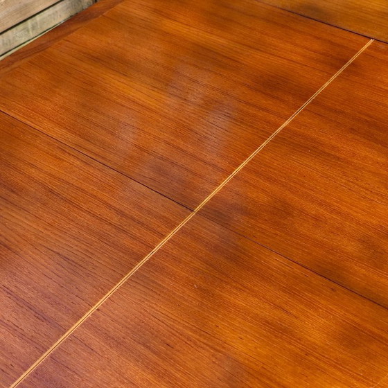 Image 1 of Vintage extendable dining table