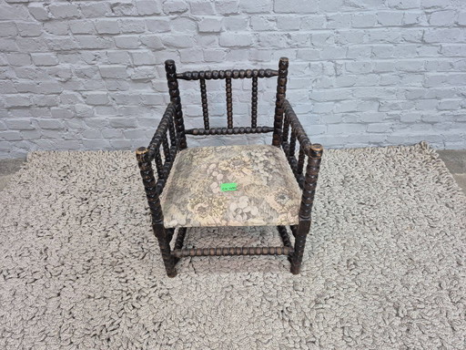 Fauteuil à boutons décoratifs à bobines (bouton) du début du XXe siècle – vers 1920-1940