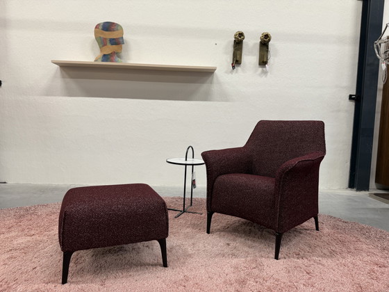 Image 1 of Leolux Mayuro Fauteuil met Poef Mondo Viola stof 