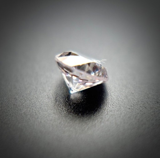 Diamond 0.14 pink with certificate
