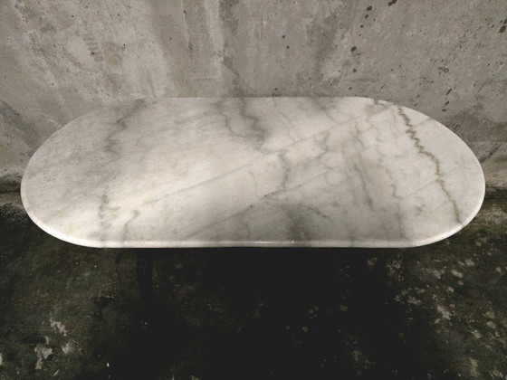 Table bistrot ovale en marbre blanc et piètement en fonte noire - 120 cm – Tables de salle à manger, Marble (photo 3 of 10)