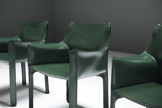 Image 1 of Ensemble vintage de rares chaises Cab 413 vert foncé par Mario Bellini - Cassina Italy