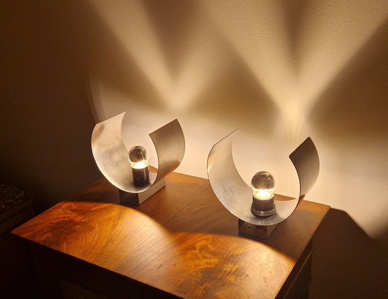 Image 1 of Paar vintage gebogen metalen lampen uit de jaren 70 – Franse modernistische verlichting, stijl van Philippe Rogier
