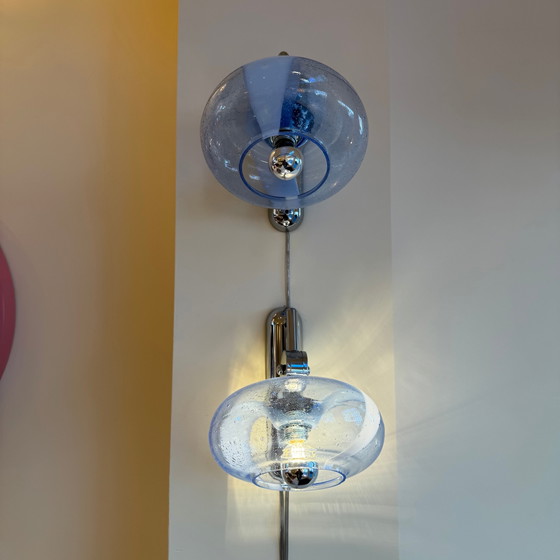 Image 1 of Italiaanse chromen wandlampen met blauw bubbelglas