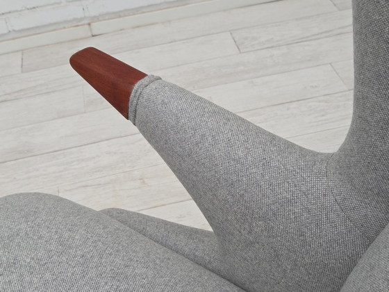 Image 1 of 1960er Jahre, dänischer „Teddy-Stuhl“ mit Hocker, neu gepolstert, Wolle, Teakholz.