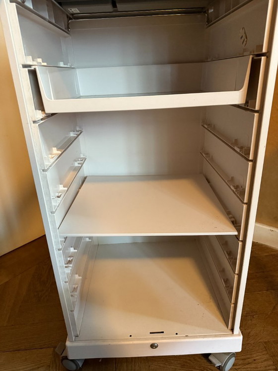 Image 1 of 2x Vitra Follow Me 2 Rollcontainer – Designklassiker in gutem Zustand