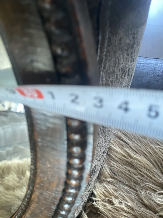 Image 1 of Grote ovale houten antieke spiegel 