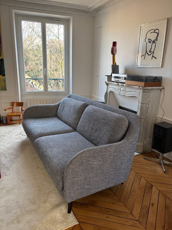 Image 1 of Sofá recto escandinavo de 2 plazas