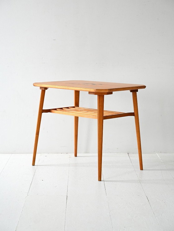 Image 1 of Tavolo vintage scandinavo in betulla con intarsio