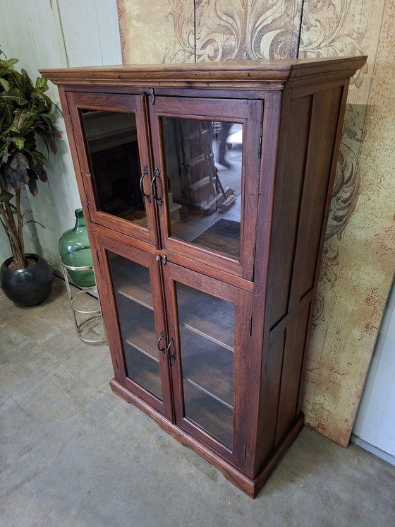 Image 1 of Vitrine ancienne en teck, meuble à vaisselle, meuble mural, dimensions 82x39cm et 137cm de hauteur.