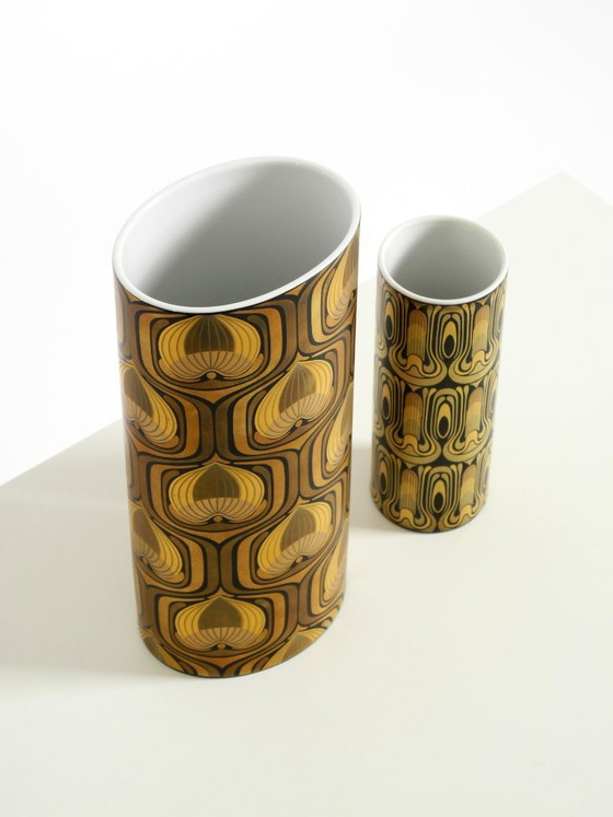 Image 1 of Two beautiful 1970s porcelain vases by Björn Wiinblad for Rosenthal Studio-Linie. Abstract peacock feathers in gold and black