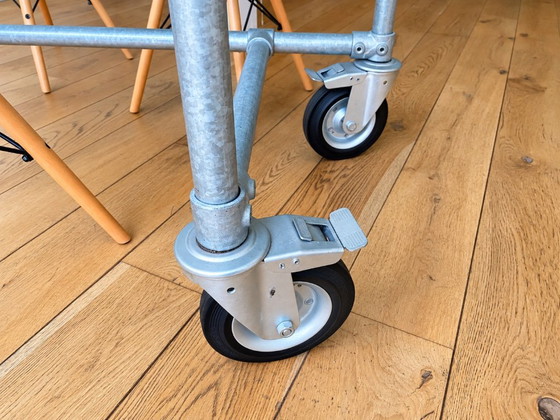 Industrial table with glass top and metal base on wheels, Eigen ontwerp, Dining tables, Transparent (photo 5 of 5)