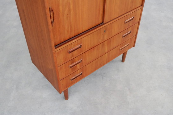 Image 1 of Vintage teak Deense kast