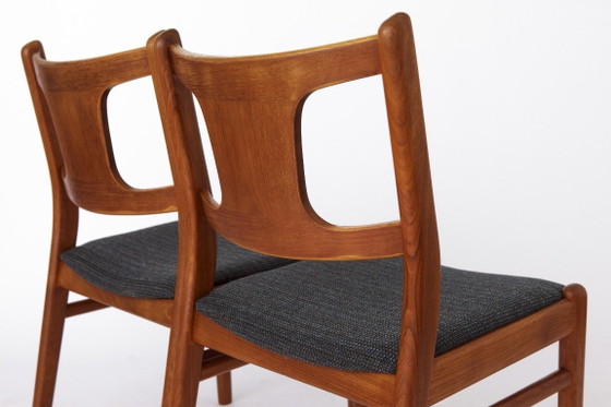 Quattro sedie da pranzo in legno con rivestimento grigio, Tessile, Marrone, Mid Century Modern (foto 8 di 12)