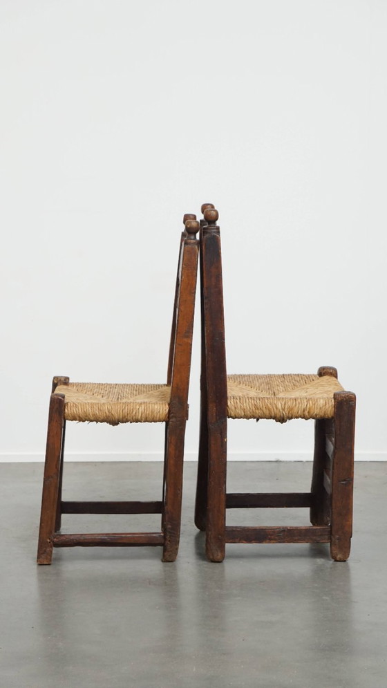Image 1 of 2 x Antiker spanischer Stuhl mit Korbsitz