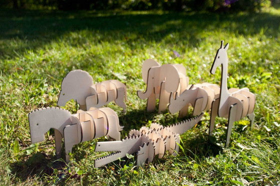 Image 1 of Dier (olifant) - houten ornament Gemaakt in Italië door Ulap design Attivo