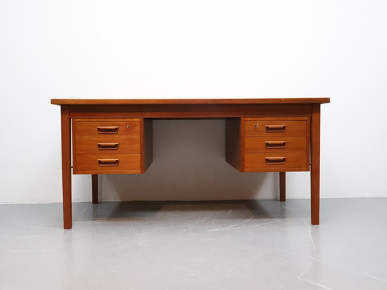 Image 1 of Deens vintage bureau Teak Dubbelzijdig Jaren 60 