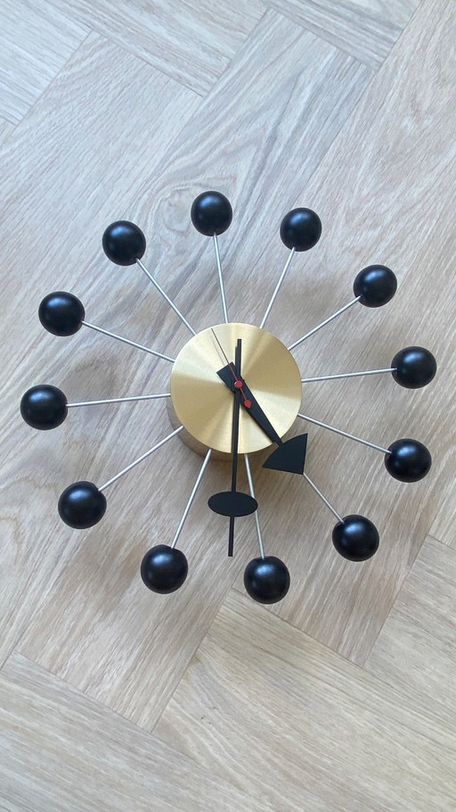 Vitra George Nelson Ball Clock – klokken, Wood
