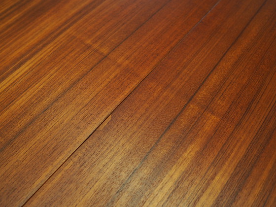 Image 1 of Table ronde en teck, Design danois, années 1960, Fabricant : Gudme Møbelfabrik, Designer : Ole Hald