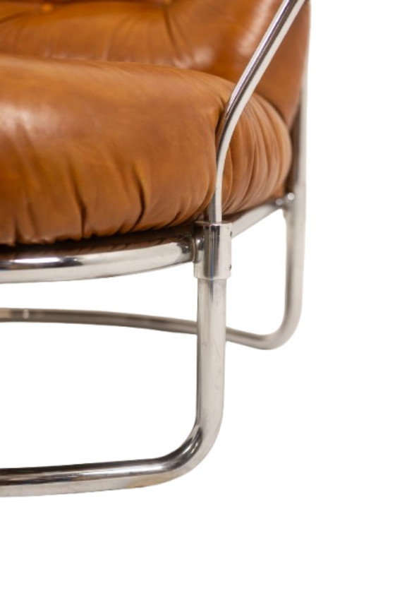 Image 1 of Carlo Di Carli. Lederen en metalen fauteuil. Jaren 70.