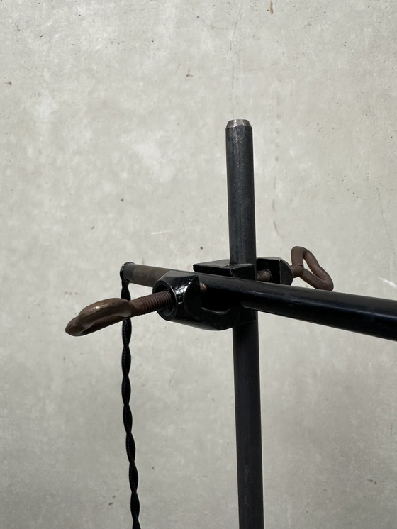 Image 1 of Lampada da tavolo industriale in bachelite - Singer