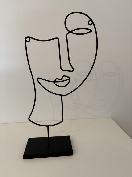 Image 1 of Scultura moderna in filo di acciaio nero