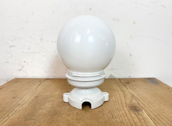 Image 1 of Vintage porseleinen plafondlamp met melkglas, jaren 50