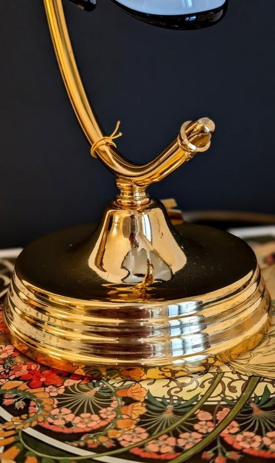 Image 1 of Lampada da Tavolo Vintage Italiana, Vetro Bianco con Bordo Nero, Ottone Bagnato in Oro 24 kt, New Old Stock