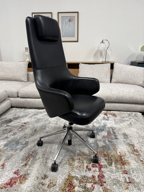 Image 1 of Vitra Repos